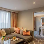 Отель Springs 4*