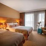 Springs 4* Athlone