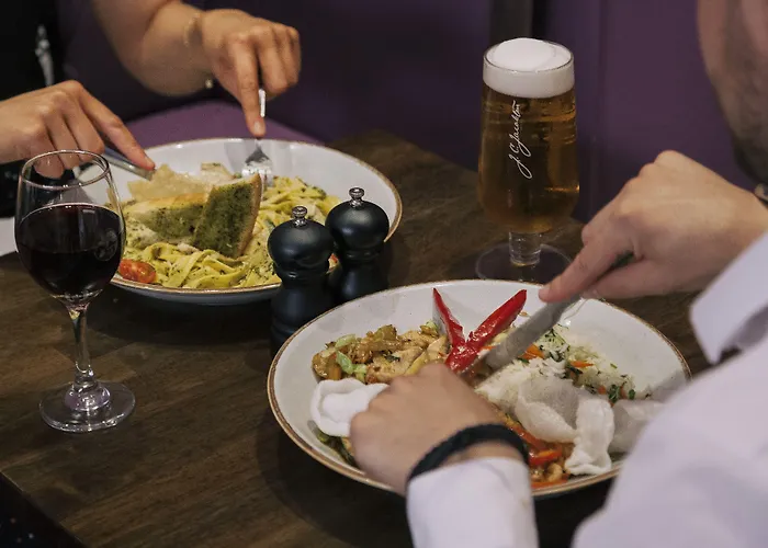 Отель Springs 4*