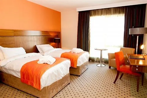 Отель Springs 4*